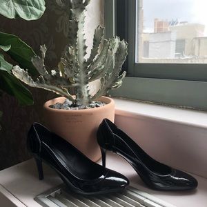 Burberry Black Patent Heels with Plaid Size 8